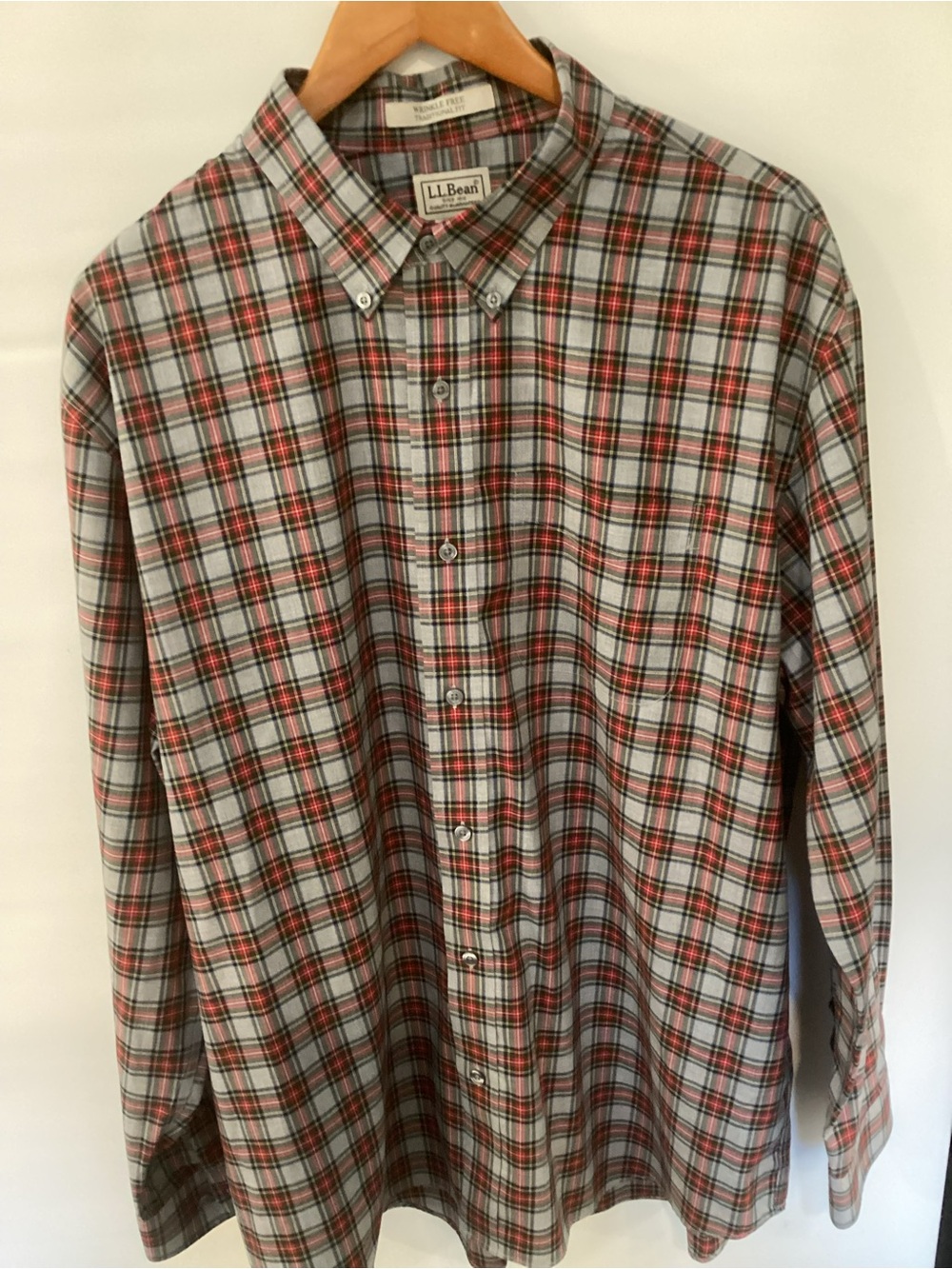 L.L. Bean Men's Red and Gray Plaid Button-Down Shirt NWOT